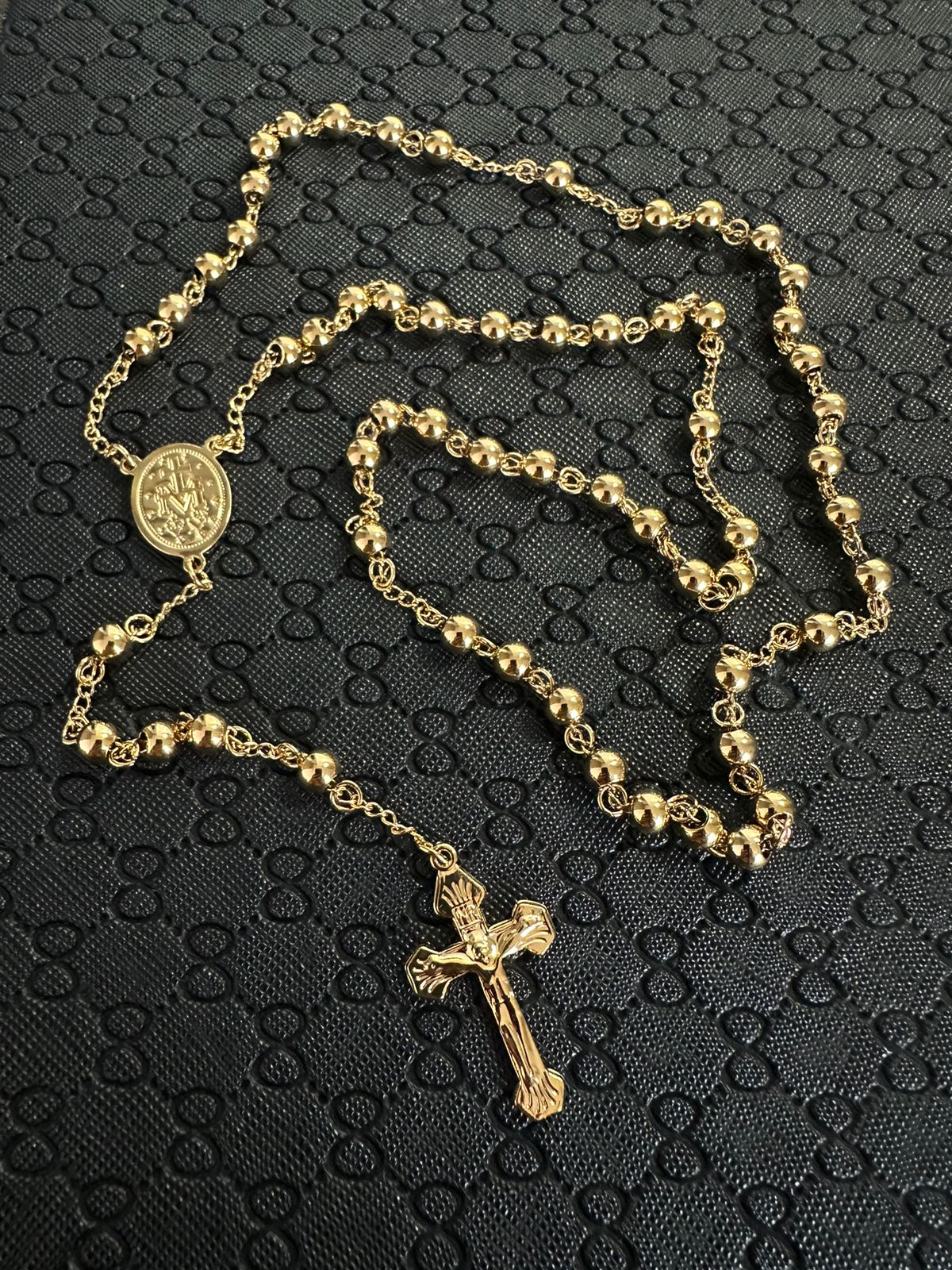 Elegante Collar Oro Brillante